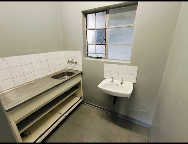 INDUSTRIAL PROPERTY TO RENT IN ROBERTVILLE